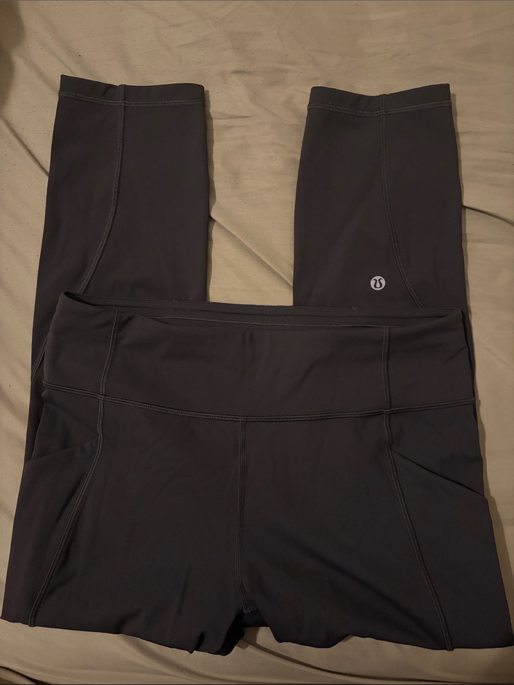 Lululemon Fast and Free High Rise w/pockets - Picture 2 of 7